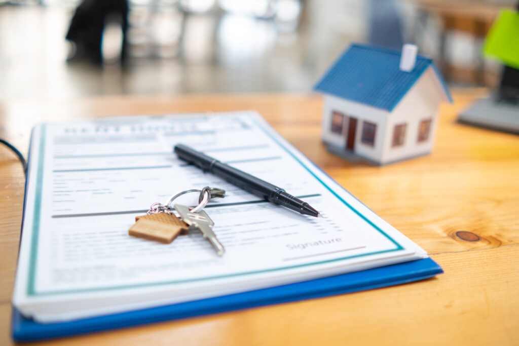 Real estate purchase documents are prepared within the real estate trading office for clients who wish to purchase real estate to sign a document confirming the completion of the purchase.